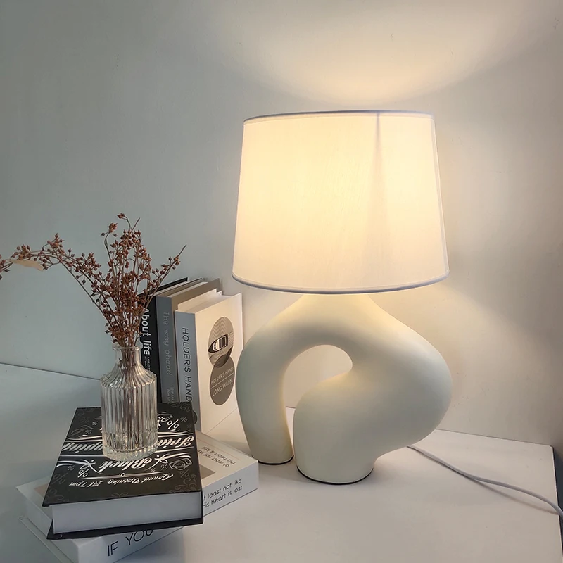 Modern minimalist İskandinav kumaş reçine masa lambası yatak odası başucu Çalışması Yemek oturma odası sanat dekoru masa lambası - 1