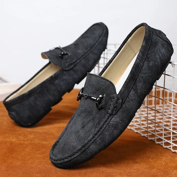 Yaz Erkek Moccasins Tasarımcı Moda Erkek Loafer'lar Rahat İnek Süet Deri sürüş ayakkabısı Nefes Klasik Tekne Ayakkabı Erkekler için